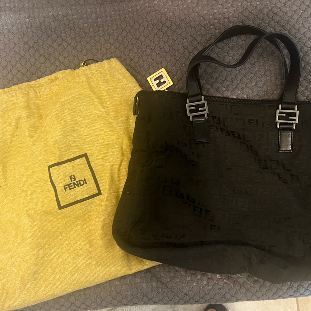 Fendi authentic Black medium tote Bag with keychain